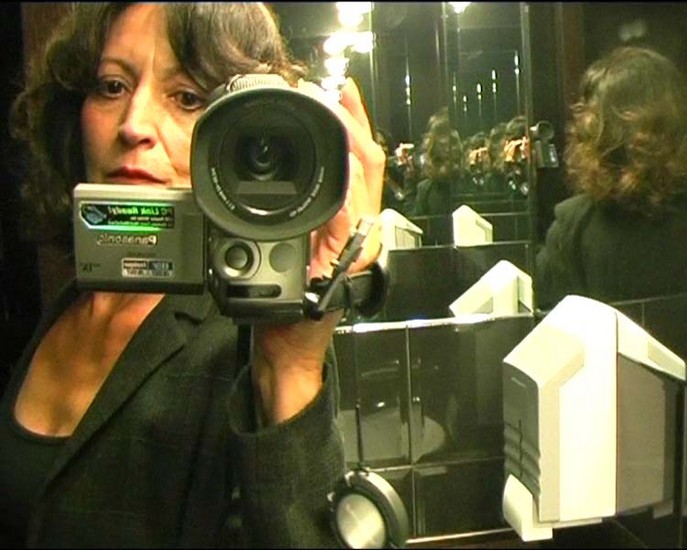Jagoda Kaloper, Žena u ogledalu, 2010.