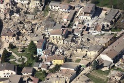 Potres u središnjoj Italiji odnio je najmanje 180 žrtava 