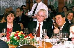 Kineski veleposlanik u RH
Wu Lianqi i predsjednik Ivo Josipović na proslavi kineske Nove godine