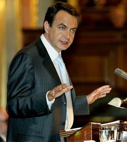 Novi španjolski premijer Jose Luis Zapatero veliki je pobornik ravnopravnosti spolova, te je pri sastavljanju vlade objavio da će u njoj biti jednak broj žena i muškaraca.
