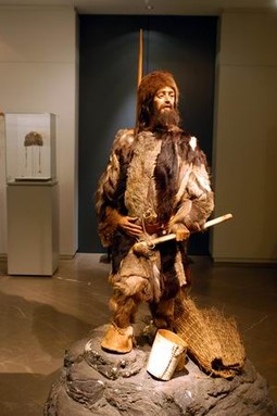 Oetzi, nazvan tako prema dolini u blizini koje je pronađen, ili Ledeni čovjek, što je njegovo službeno ime koje preferiraju Talijani, mrtav je već 5300 godina.