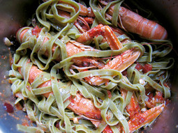 Škampi s zelenom tjesteninom