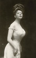 1900. Camille Clifford, glumica
