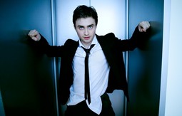 ŠESTI 'POTTER' RUŠI REKORDE Daniel Radcliffe, Emma Watson i Rupert Grint
u sceni iz novog filma iz serijala 'Harry Potter
i princ miješane krvi', koji je u prvih pet dana
prikazivanja u SAD-u ostvario najbolju prodaju ulaznica u povijesti filmske industrije i zaradio oko 396,7 milijuna dolara