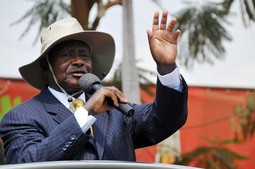 Predsjednik Ugande
podržava novi zakon koji predviđa doživotni zatvor za homoseksualne odnose i smrtnu kaznu ako se oni dogode 'pod teškim
okolnostima