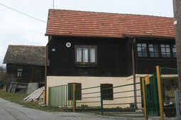 House in Miroševec where police found 400 g of heroin which they connect to Predrag Mihovec