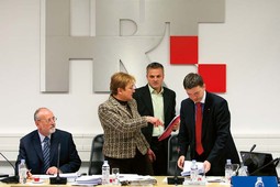 S BIVŠIM ravnateljem Vanjom Sutlićem i i članovima Vijeća
Jadrankom Šaško i Sinišom Grgićem