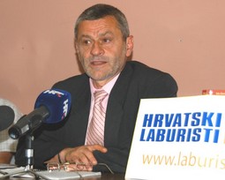 Dragutin Lesar želi pokazati da je njegova stranka alternativa i HDZ-u i SDP-u