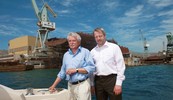 STRUČNJACI iz prestižnog brodogradilišta mBlohm Voss Alfred Kahlm (lijevo) i Klaus Peter mReis, smatraju da se u Brodosplitu treba prestati proizvoditi naftne
tankere i orijentirati se na raskošne privatne jahte