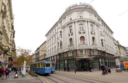 SJEDIŠTE SRPSKE BANKE na uglu Jurišićeve i Petrinjske ulice u Zagrebu danas je upravna zgrada Hrvatske poštanske banke