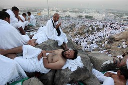Hodočasnici se okupljaju na tradicionalnom hodočašću u Meku (Reuters)