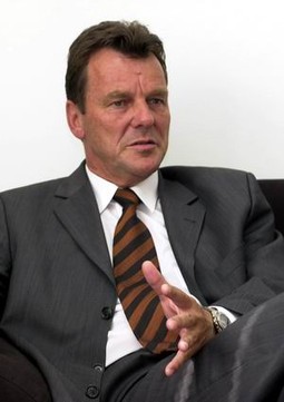 Carl Siegel, direktor upravljanja zračnim prometom njemačke zrakoplovne kompanije "Lufthansa", član Uprave kompanije i Nadzornog odbora "Lufthansa Aeronautical Services".