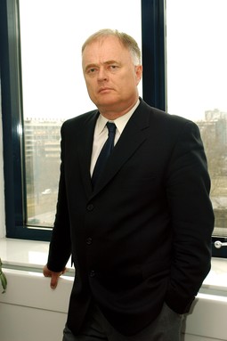 NOVI MAĐARSKI VLASNIK László Geszti, nekadašnji financijski direktor Ine, postao je njezin generalni direktor, a u skladu s
politikom MOL-a likvidirat
će pogone za koje nema
ekonomskog opravdanja
