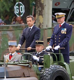 Francuska sa Sarkozyjem 
kao novim Napoleonom napast će Englesku, prognozira Dominic
Sandbrook