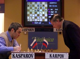 LJUTI PROTIVNICI
slavni šahisti Kasparov
i Karpov svojedobno su
njegovali jedno od najpoznatijih svjetskih
sportskih rivalstava
