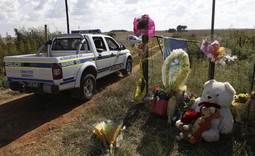 Južnoafrička policija pojačala je patrole (Reuters)