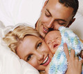 Sretni par nakon rođenja prvog sina, Seana Prestona