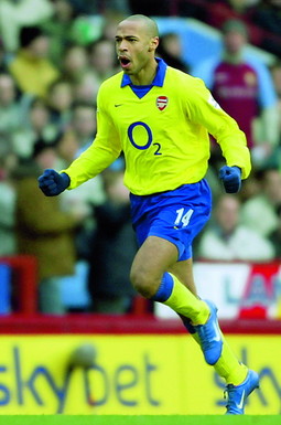 Henry je prvi put za francusku reprezentaciju zaigrao već kao 20-godišnjak u listopadu 1997. godine
