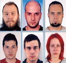 SKUPINA MLADIH ANARHISTA koji su ljetos uhićeni u Beogradu zbog prosvjeda i bacanja boca na zgradu grčke ambasade