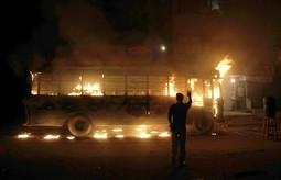 Ulice Karačija bile su plamenu (Foto: Reuters)