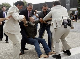 Stelios Prapezis uhićen je ubrzo nakon napada na premijera (Foto: Reuters)