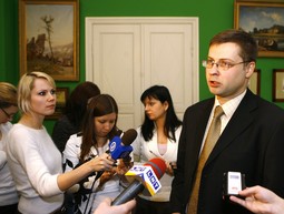 VALDIS DOMBROVSKIS,
mladi energični premijer