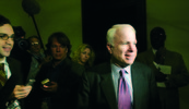 Republikanski senator John McCain je i sam prošao ispitivanje pod mukama tijekom pet i pol godina kao vijetnamski zarobljenik