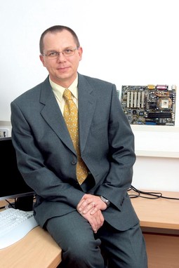 STRUČNJAK ZA BIOMETRIJU Miroslav Bača, docent na Fakultetu organizacije i informatike u Varaždinu, jedan je od vodećih hrvatskih stručnjaka na području biometrije