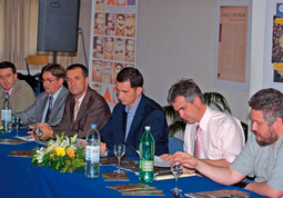 MINISTAR OBRAZOVANJA Dragan Primorac uz kojeg sjedi Tonči Denis Redić, direktor izdavačke žkuće Astoria, na predstavljanju projekta 