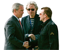 U HEILIGENDAMMU na sastanku G8 Bush se radije fotografirao s glazbenicima Bobom Geldofom i Bonom nego da se sastane s kanadskim premijerom
