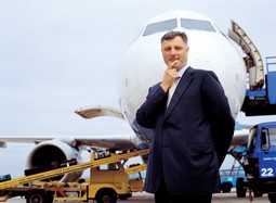 KONSOLIDACIJA
Usprkos gubicima, čelni
čovjek Croatia Airlinesa
Ivan Mišetić ima razloga biti
zadovoljan rezultatima; gubici
njegove kompanije manji su
od gubitaka konkurentskih
kompanija
