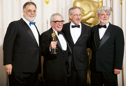 S OSCAROM za najboljeg redatelja za film 'Pokojni' s kolegama Francisom Fordom Coppolom, Stevenom Spielbergom i Georgeom Lucasom 