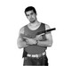 Luka Matanić naoružan
s dva pištolja u pozi iz američkih filmova o
mafijašima koja pokazuje
da on nije naivni rođak
Roberta Matanića nego
ljubitelj oružja