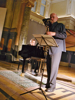 PIJANIST Veljko Glodić i saksofonist Saša Nestorović u Umjetničkom paviljonu