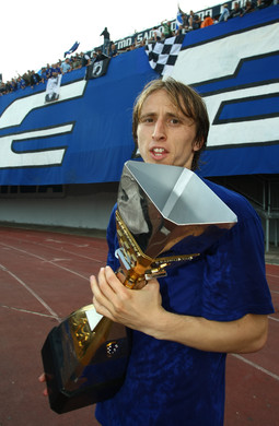 Luka Modrić s zagrebačkim je Dinamom, u kojem je bio kapetan, osvojio naslov prvaka Hrvatske tri sezone za redom, 2005/06., 2006/07. i 2007/08.