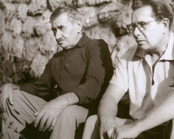 Ilija Bašičević Bosilj, cijenjeni naivni umjetnik, sa sinom Dimitrijem Bašičevićem Mangelosom, konceptualnim umjetnikom, s kojim je bio blizak