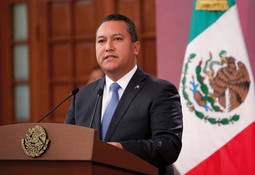 FELIPE CALDERÓN
Meksički predsjednik uveo je nove mjere protiv
pranja novca