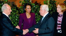 SASTANAK NA VRHU Shimon Peres i palestinski predsjednik Mahmud Abas s američkom šeficom diplomacije Condoleezzom Rice i njenom izraelskom kolegicom Tzipi Livni