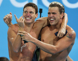 DUJE DRAGANJA i američki plivački prvak Gary Hall Jr., osvajači zlatne i srebrne medalje na Olimpijadi u Ateni 2004. - obojicu je trenirao Mike Bottom