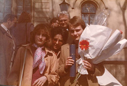 IVO JOSIPOVIĆ s roditeljima i sestrom na dodjeli diplome Pravnog fakulteta u Zagrebu 1980