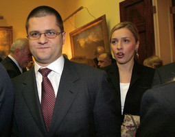 Vuk Jeremić sa suprugom, popularnom beogradskom televizijskom novinarkom Natašom Lekić, koja vodi središnji dnevnik Radiotelevizije Srbije