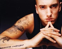 Eminem je više puta istaknup da mu je Proof jedan od najboljih prijatelja