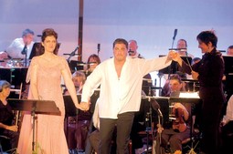 NA TRSATU s mezzosopranisticom Dubravkom Šeparović Mušović i jednim od najvećih tenora današnjice Joseom Curom, 2006.