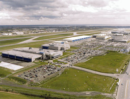 PROIZVODNI POGON za najprodavanije turboprop zrakoplove nalazi se dvadesetak kilometara od Toronta na području aerodroma Downsview
