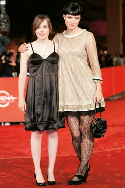 ELLEN PAGE s Diablo Cody, scenaristicom koja je prije 10 dana dobila Oscara za scenarij filma 'Juno'