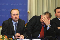 EKONOMSKO VIJEĆE Polančec i Šuker neposredno nakon što je premijer Sanader iznio svoj prijedlog za ukidanje drugog mirovinskog stupa