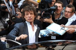 Mick Jagger probijao se kroz masu obožavatelja u Cannesu