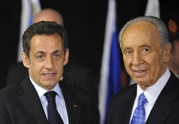 Nicolas Sarkozy u mirovnoj misiji na Bliskom istoku u ponedjeljak se susreo s izraelskim predsjednikom Shimonom Peresom 