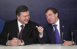 Viktor Januković i Dmitrij Medvedev (Reuters)