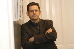 MLADEN DRAGIČEVIĆ
zastupao je Miroslava Kutlu u sporovima
oko vlasničkih
udjela u velikim medijskim kućama